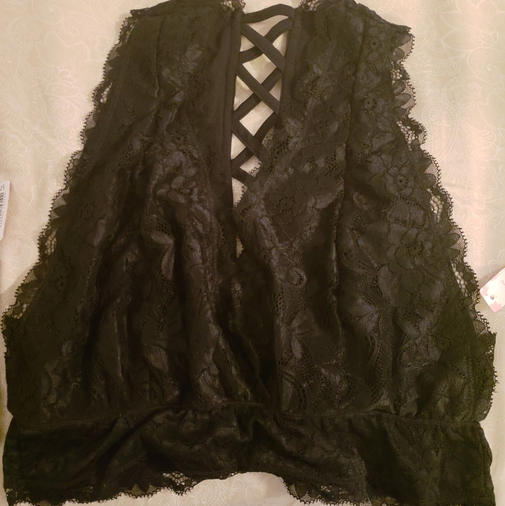 Altar'd State black bralette *new with tags* large